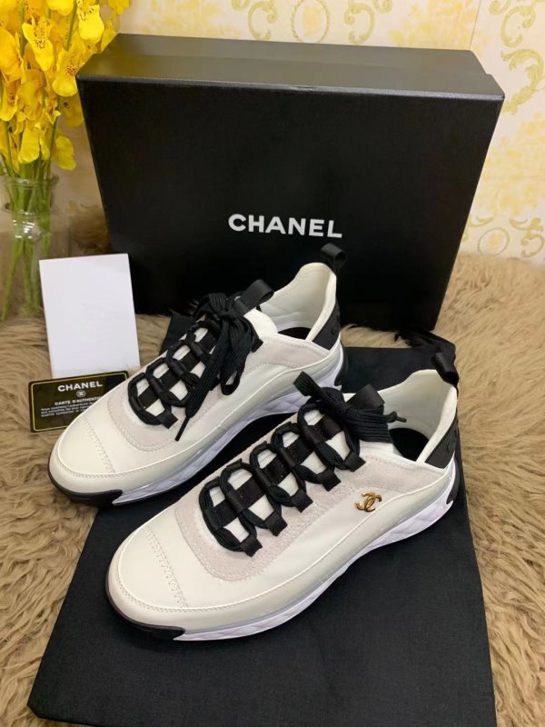 Chanel  White Shoes SHS02555