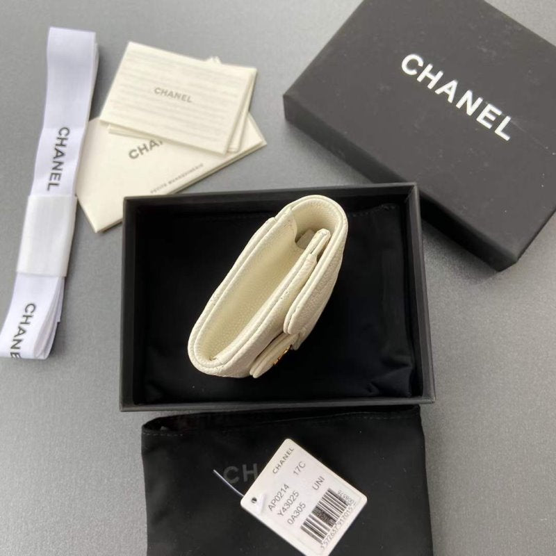 Chanel Leather Wallet WB001275