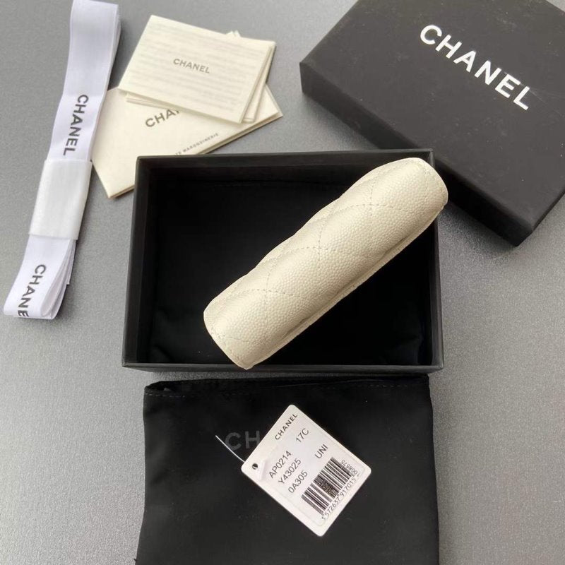 Chanel Leather Wallet WB001275