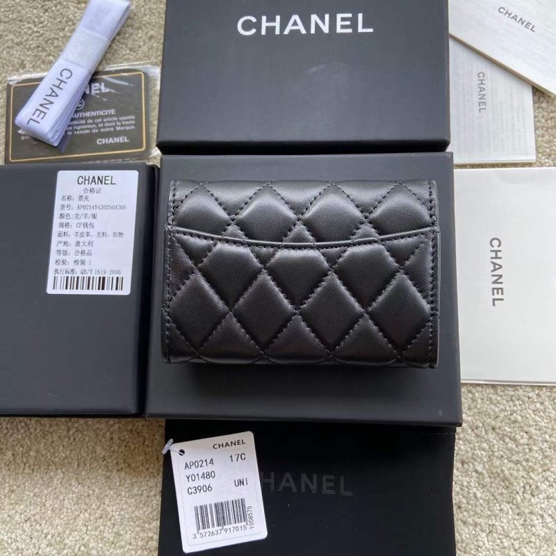 Chanel Leather Wallet WB001277