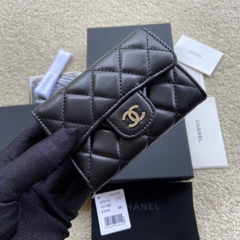 Chanel Leather Wallet WB001277