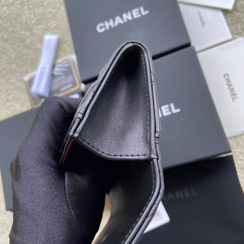 Chanel Leather Wallet WB001277