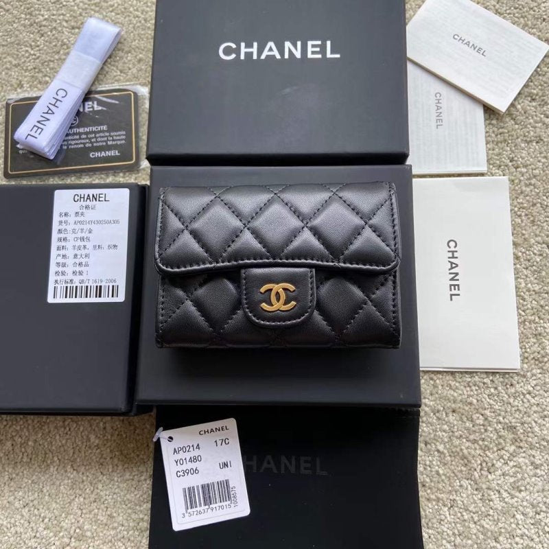 Chanel Leather Wallet WB001278