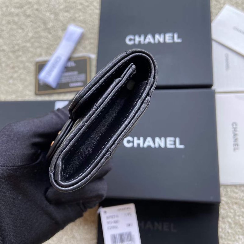 Chanel Leather Wallet WB001278