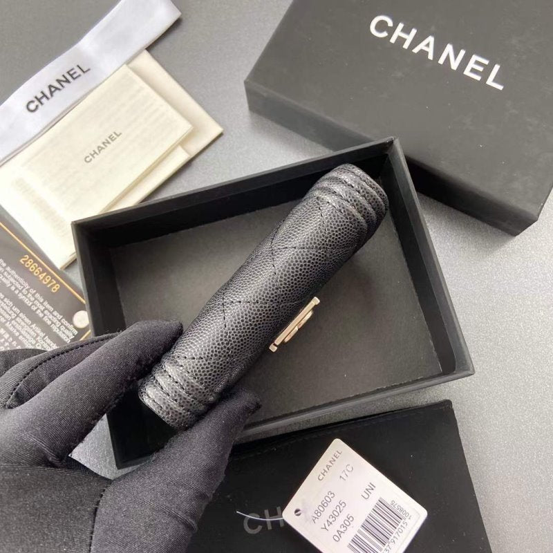 Chanel Leather Wallet WB001280