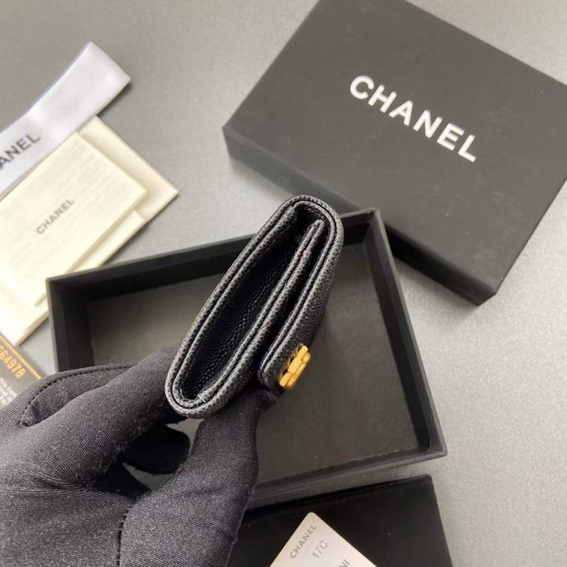 Chanel Leather Wallet WB001281