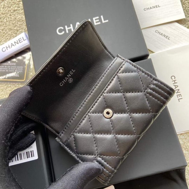 Chanel Leather Wallet WB001282