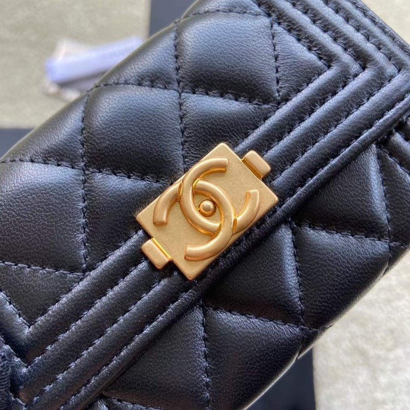 Chanel Leather Wallet WB001283