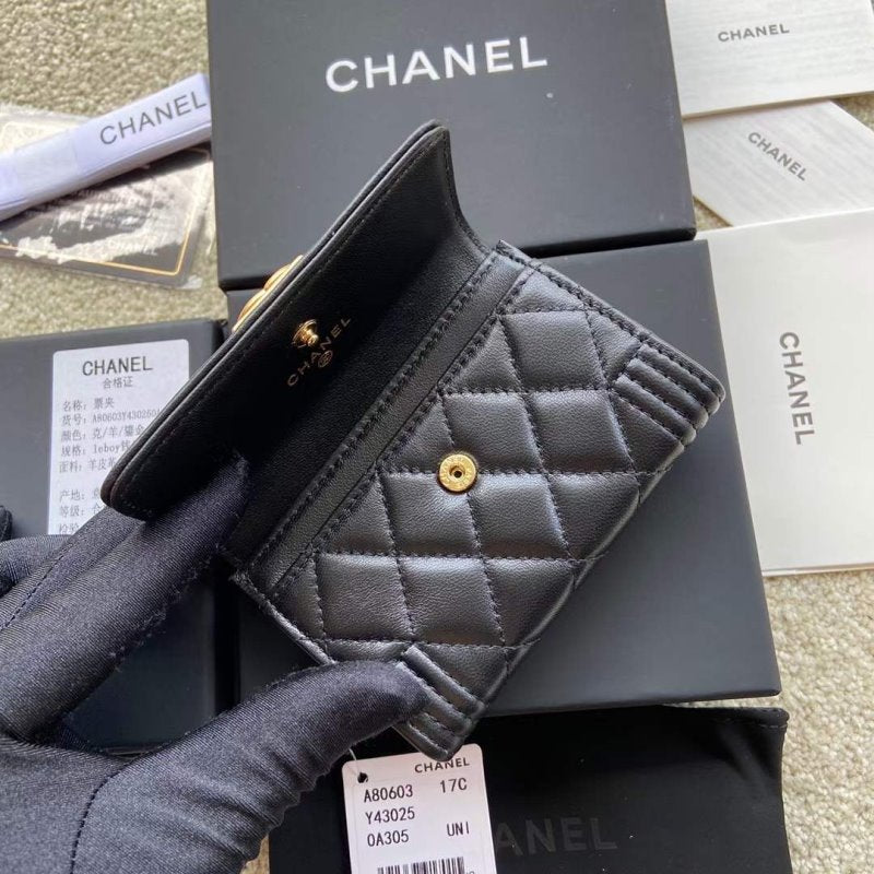 Chanel Leather Wallet WB001283
