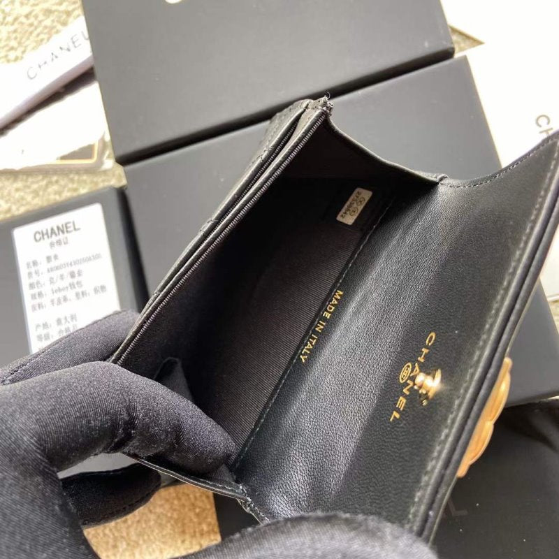 Chanel Leather Wallet WB001283
