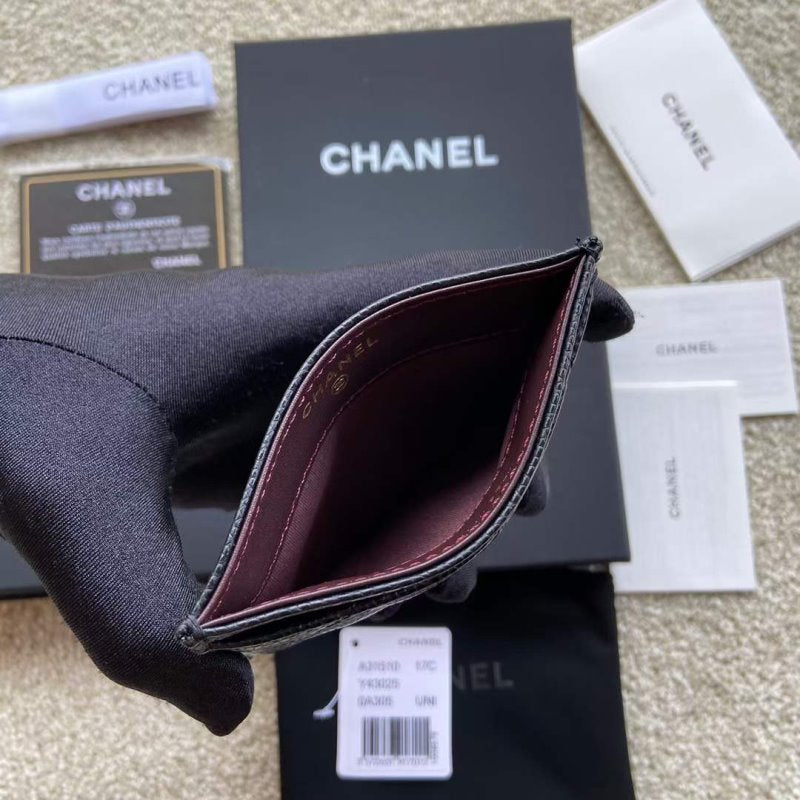 Chanel Leather Wallet WB001290