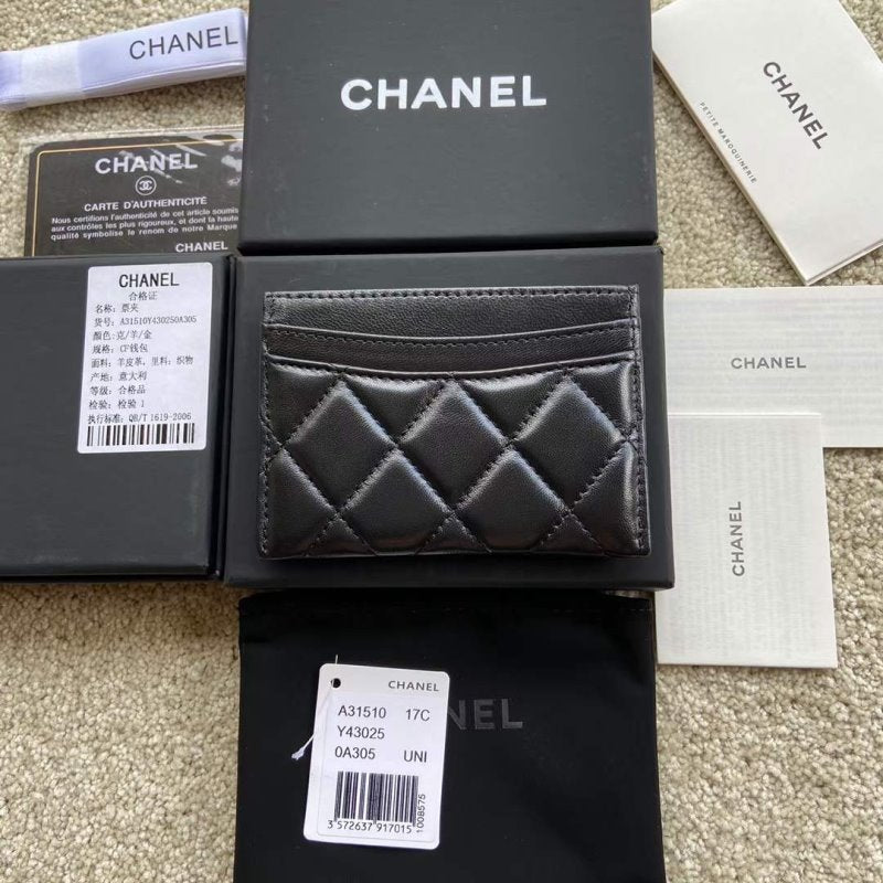 Chanel Leather Wallet WB001292
