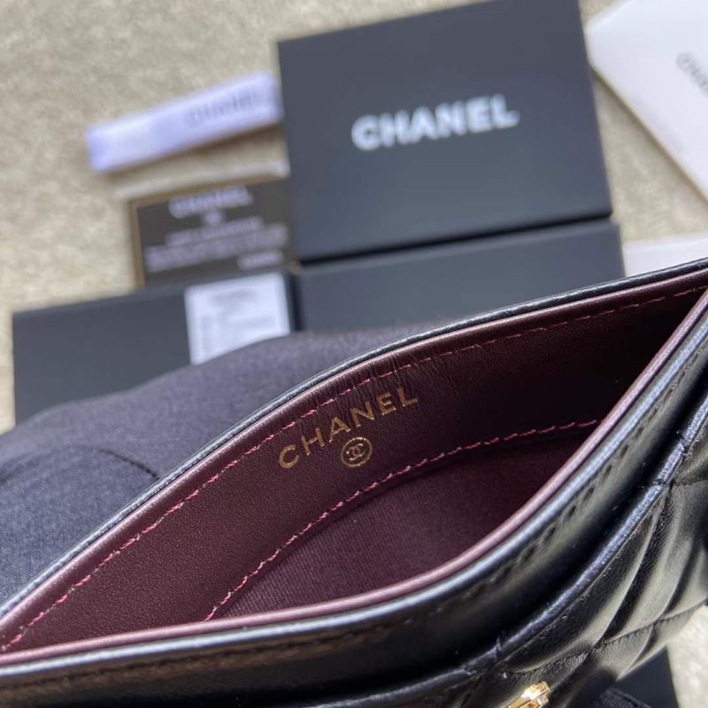 Chanel Leather Wallet WB001292