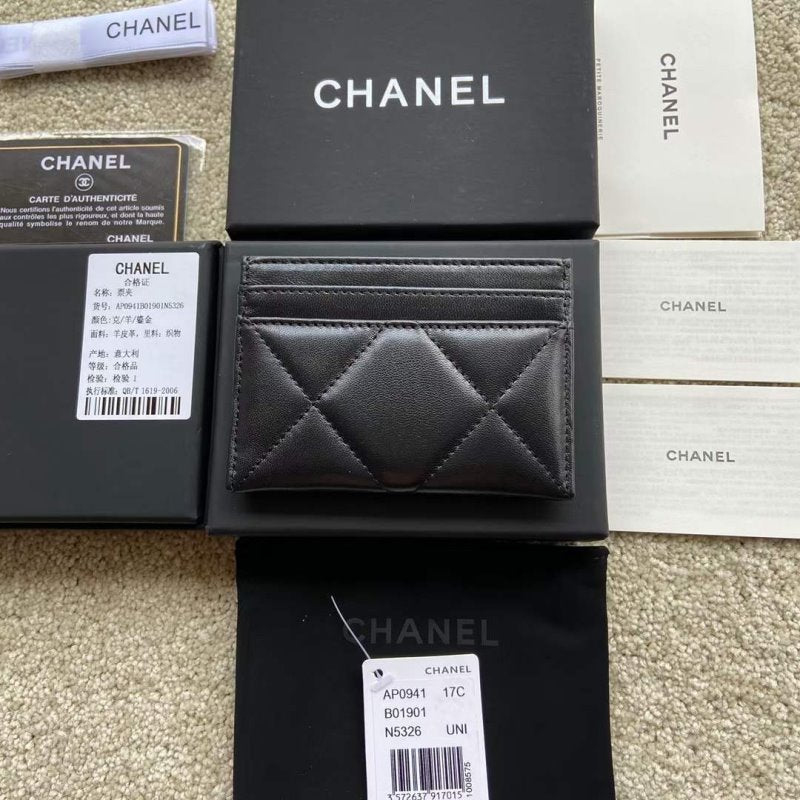 Chanel Leather Wallet WB001293