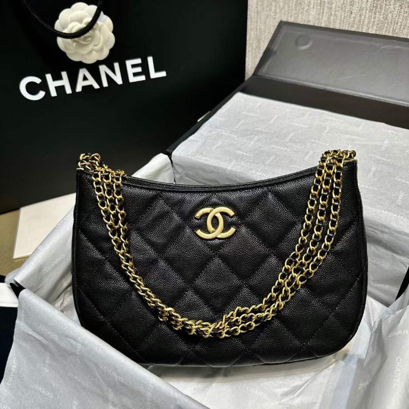 Chanel Underarm Bag BG02135