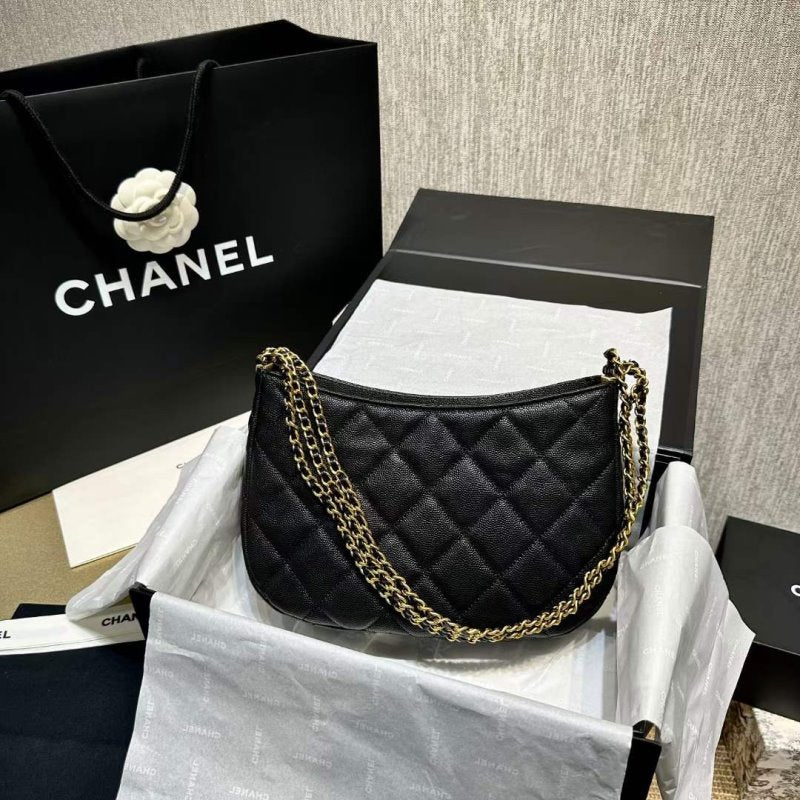 Chanel Underarm Bag BG02135