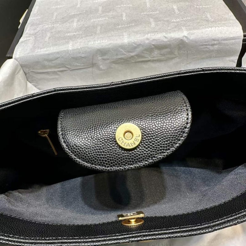 Chanel Underarm Bag BG02135