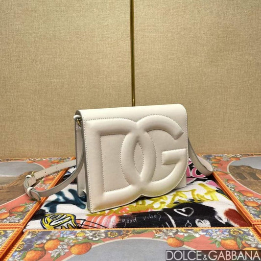 Dolce and Gabbana DG Logo Hand Bag BG02111