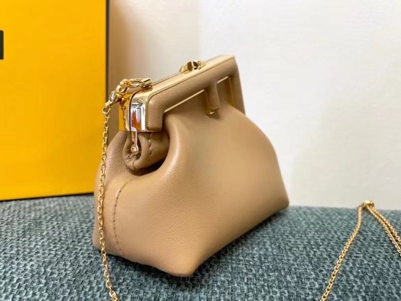 Fendi Brown Leather Bag BFND9951