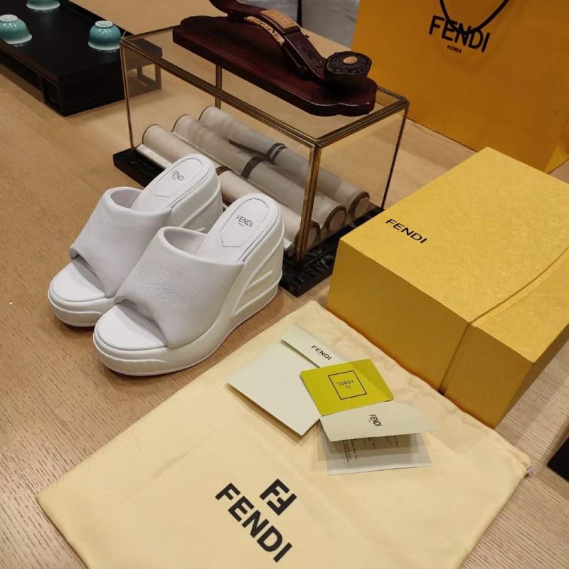 Fendi High Heeled Sandals SHS05126