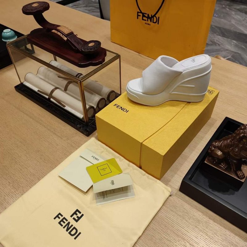 Fendi High Heeled Sandals SHS05126