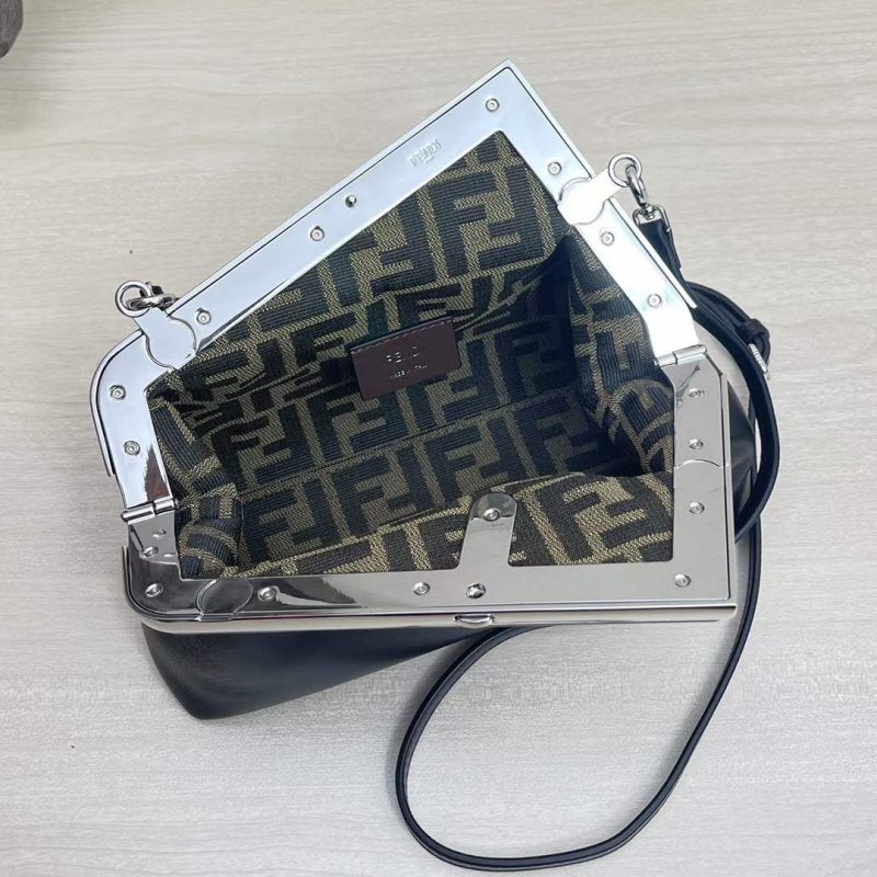 Fendi Leather Bag BGMP0092