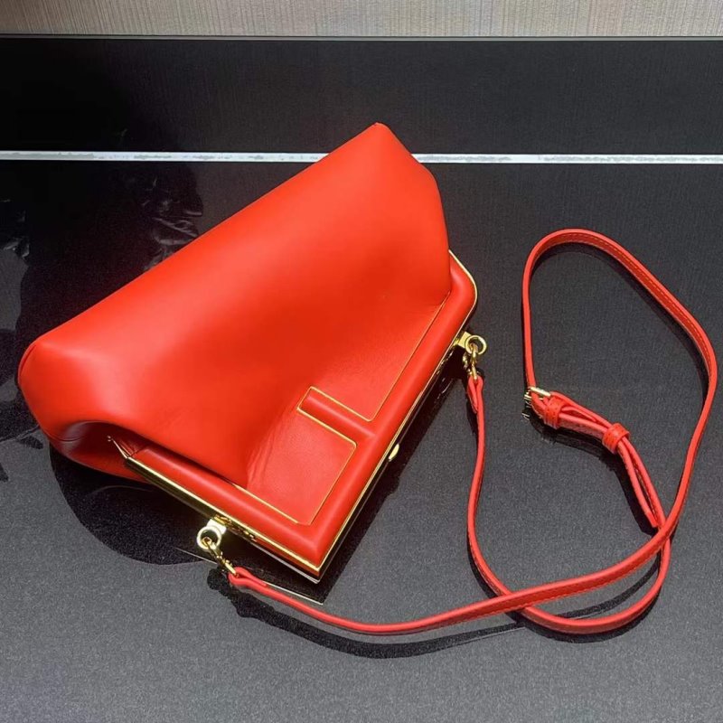 Fendi Leather Bag BGMP0097