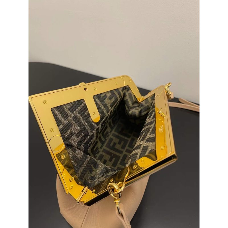 Fendi Leather Bag BGMP0103