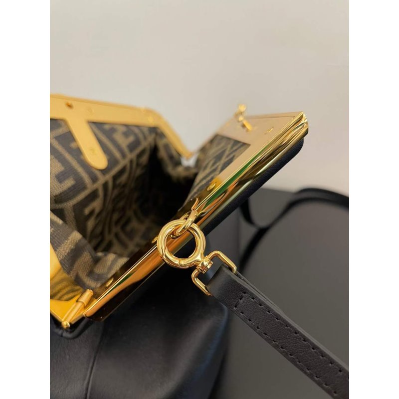 Fendi Leather Bag BGMP0105