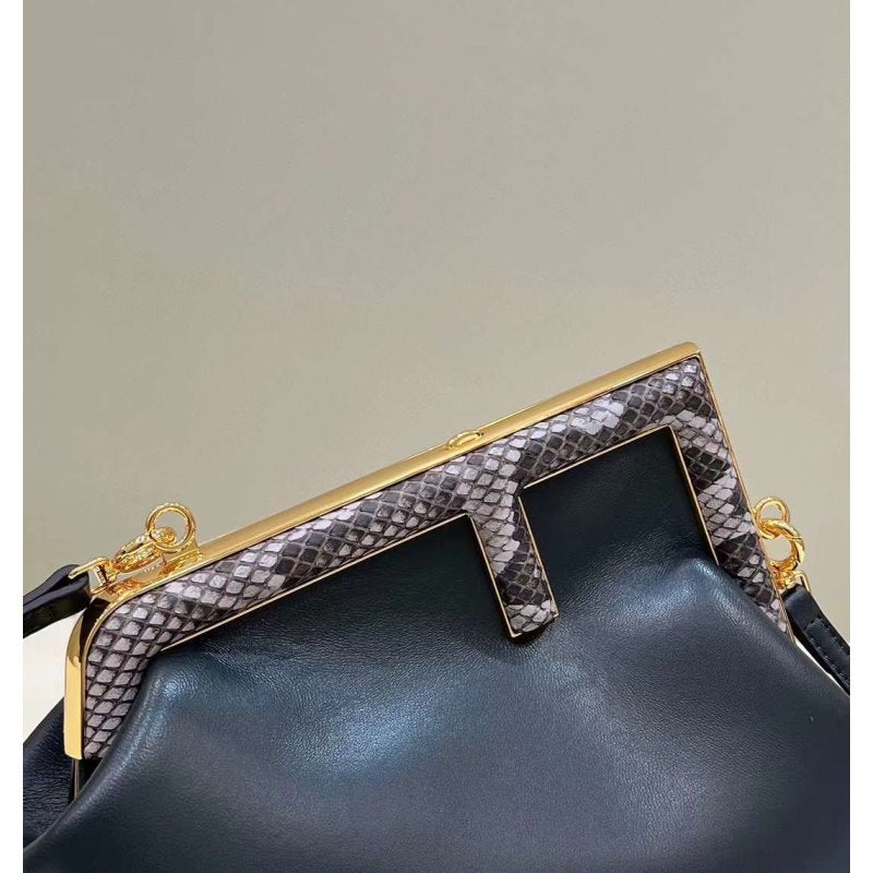 Fendi Leather Shoulder Bag BGMP0362