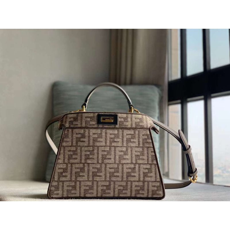 Fendi Peekaboo Hand Bag BGMP1621