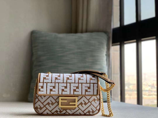 Fendi Medium Baguette Bag WB001413