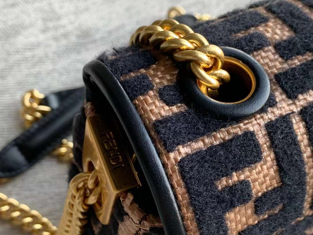 Fendi Medium Baguette Bag WB001416