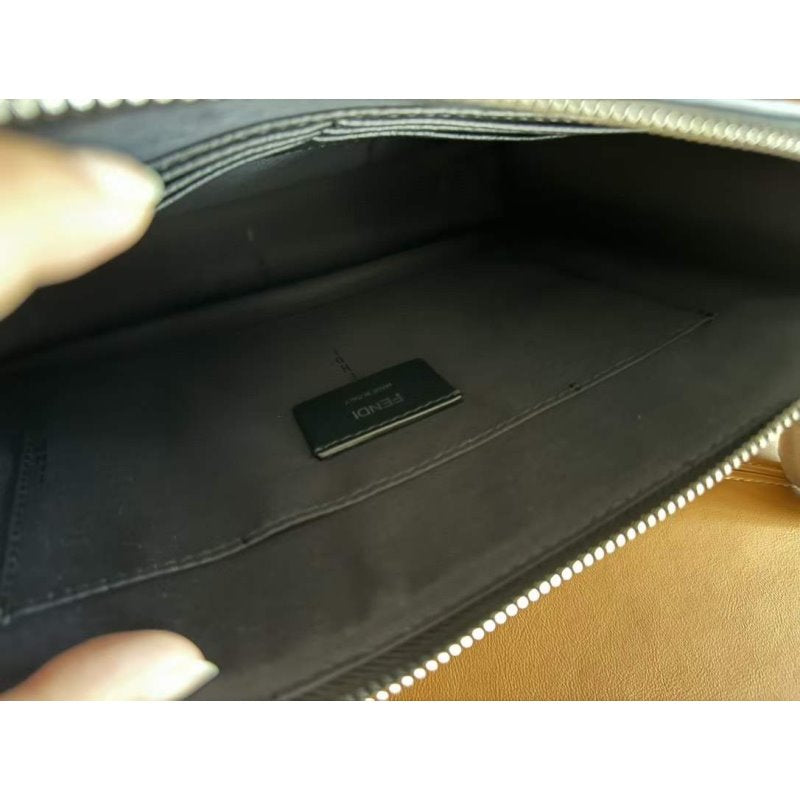 Fendi Zipper Shoulder Wallet WB001374