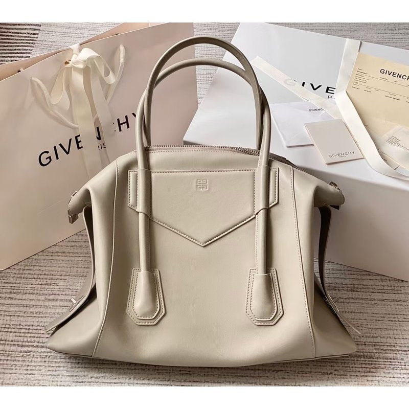 Givenchy Antigona Lock Bag BGV00173