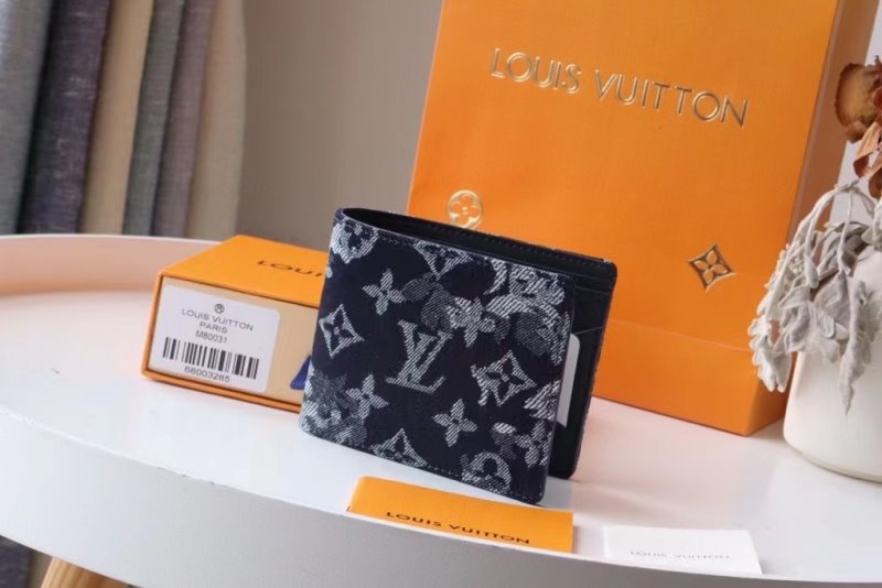 Louis Vuitton Black Wallet  WLB01284