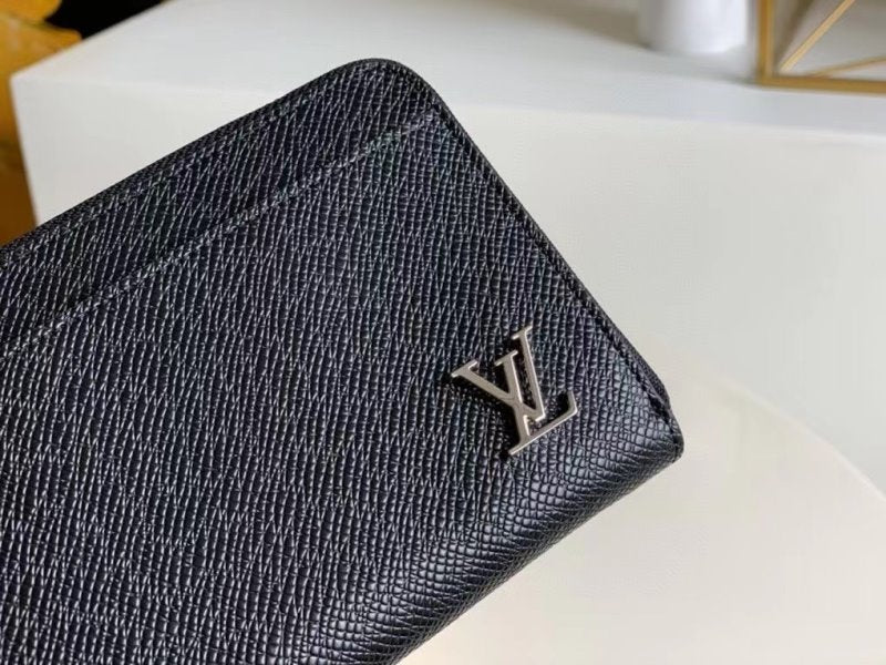 Louis Vuitton Black Zippy Wallet WLB01278