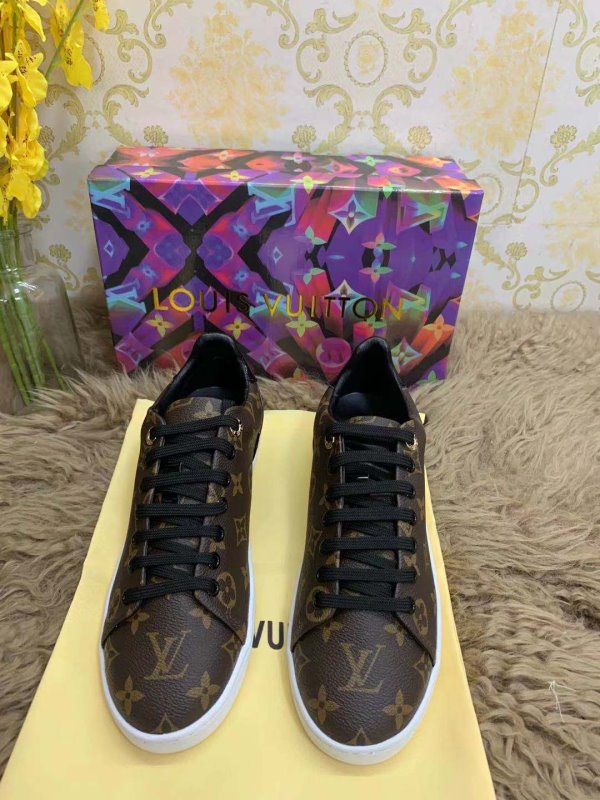 Louis Vuitton Brown Shoes SHS02540