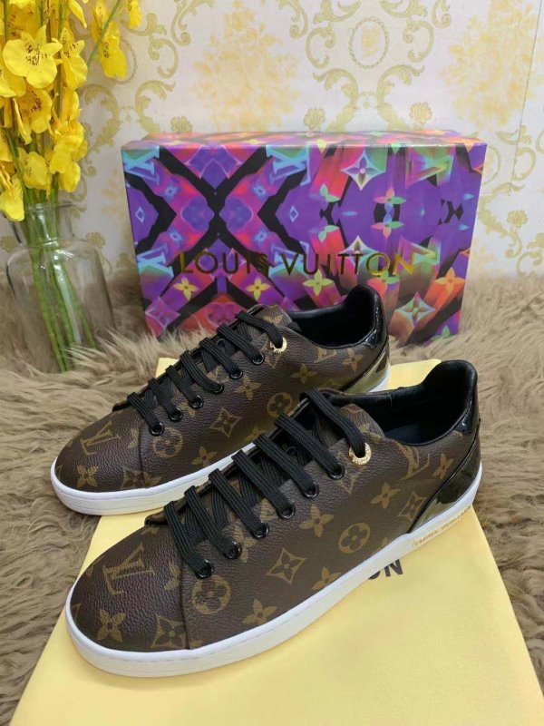 Louis Vuitton Brown Shoes SHS02540