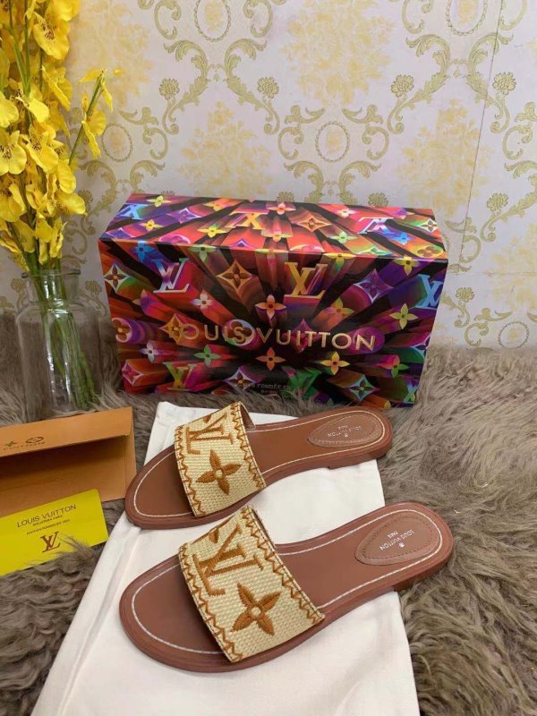 Louis Vuitton Brown Slippers SHS02550