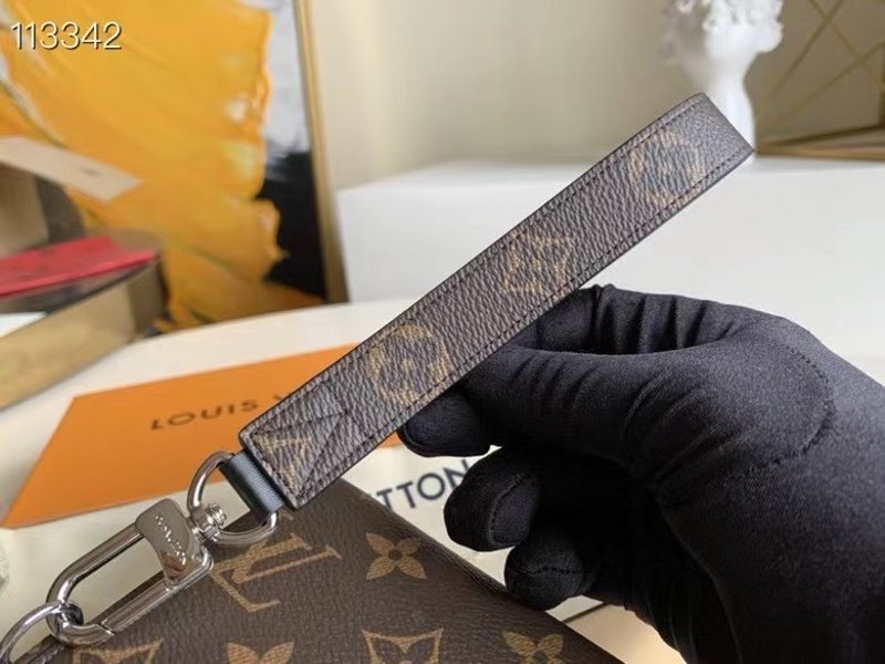 Louis Vuitton Brown Zippy Wallet WLB01277