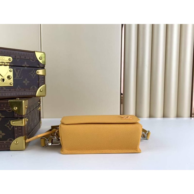 Louis Vuitton Flap Mini Hand Bag BGMP1493