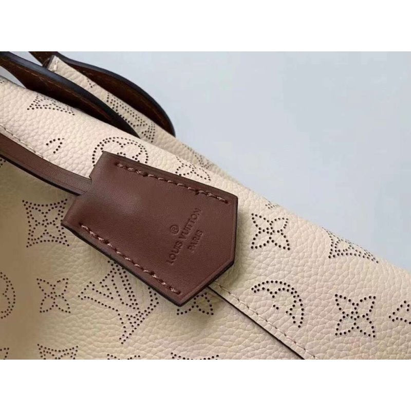 Louis Vuitton Hina Hand Bag BGMP1319