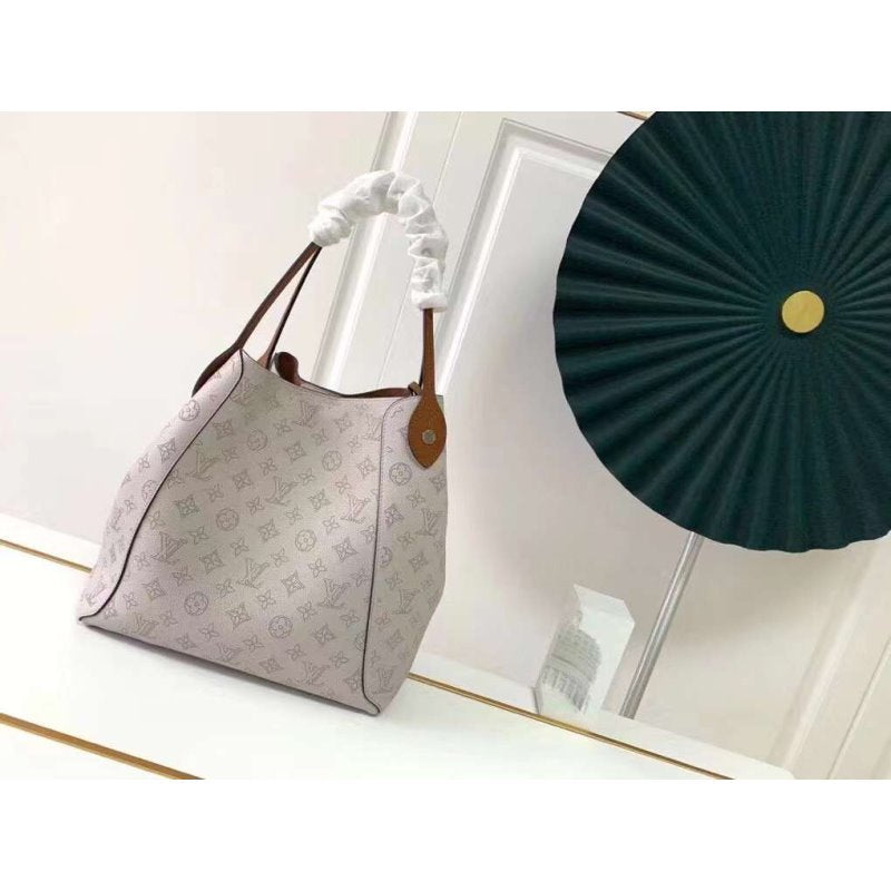 Louis Vuitton Hina Hand Bag BGMP1322