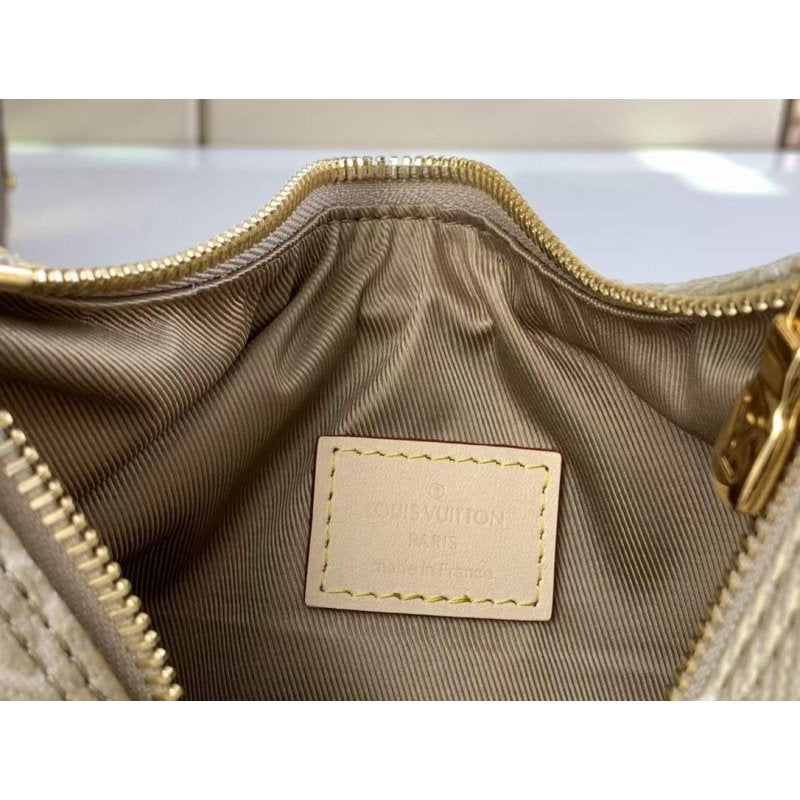 Louis Vuitton Loop Baguette Bag BGMP1475