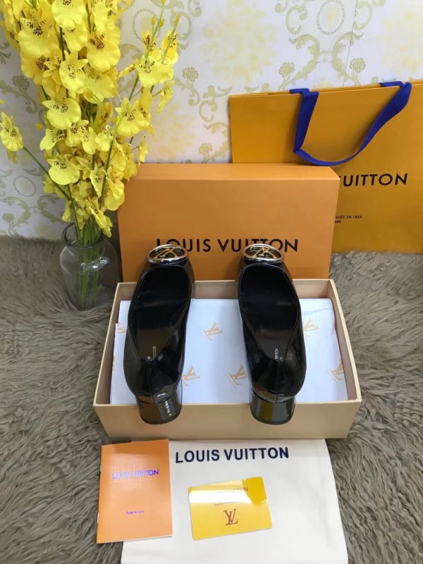 Louis Vuitton Shoes SHS03044