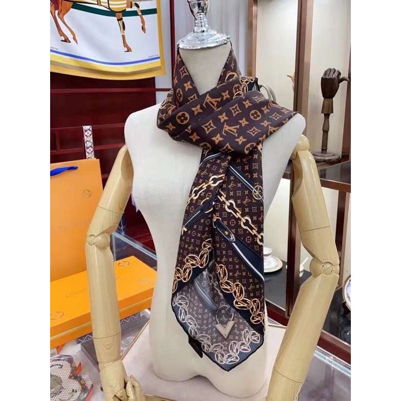 Louis Vuitton Silk Square Scarf SS006033