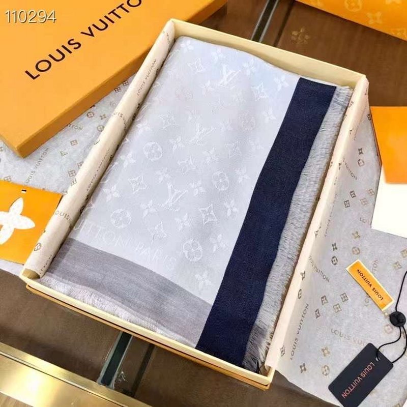 Louis Vuitton Muberry Silk Scarf SS001301