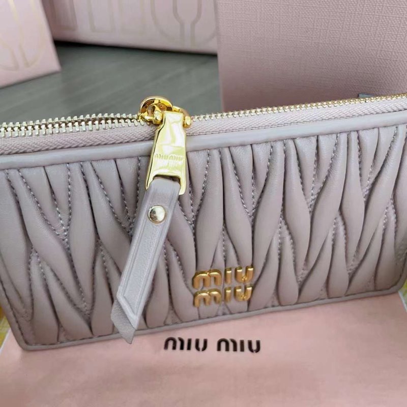 Miu Miu Pocket Wallet WB001364