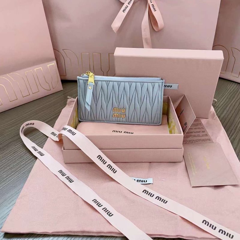 Miu Miu Pocket Wallet WB001366